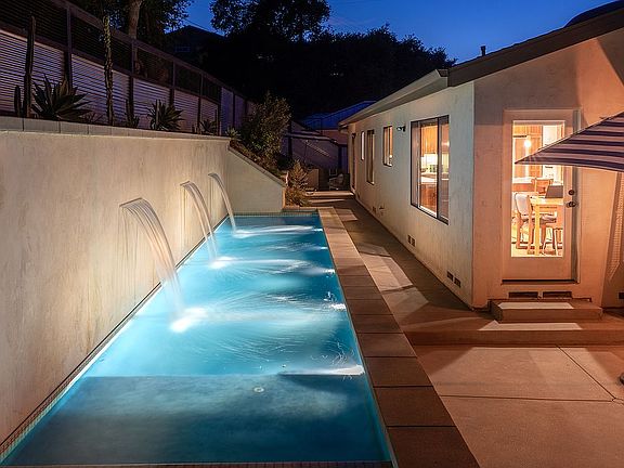 4th image of 9803 Grosalia Ave