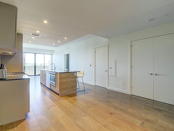 3rd image of 2300 E Campbell Ave Unit 302