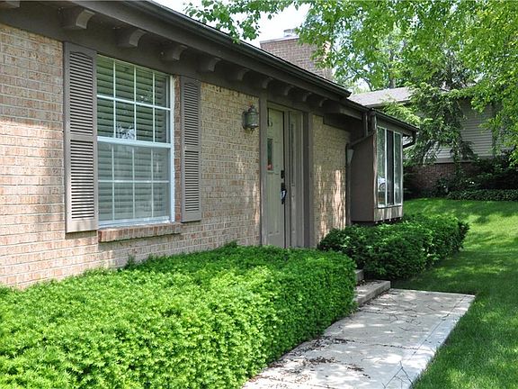 3rd image of 634 Riverwood Dr