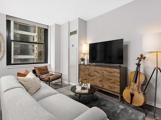 1st image of 186 W Lake St #1011R