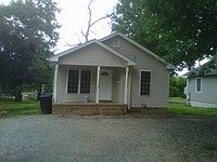 1st image of 1044 Elwood St