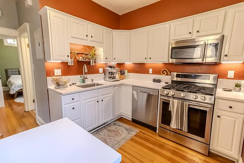 1 bed, 1.0 bath, 714 sqft, $1,800 — Photo 4