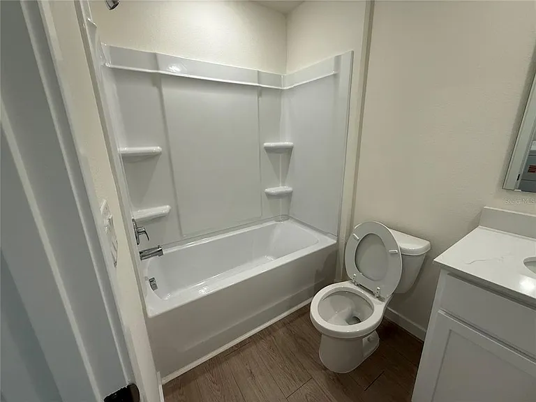 599 Preston Cove Dr — Photo 6