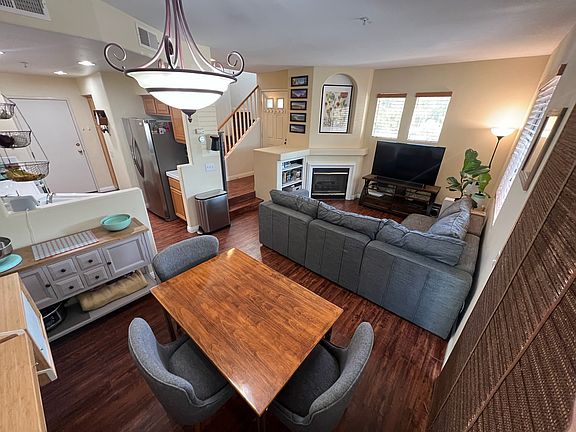 4th image of 2325 Ternberry Ct