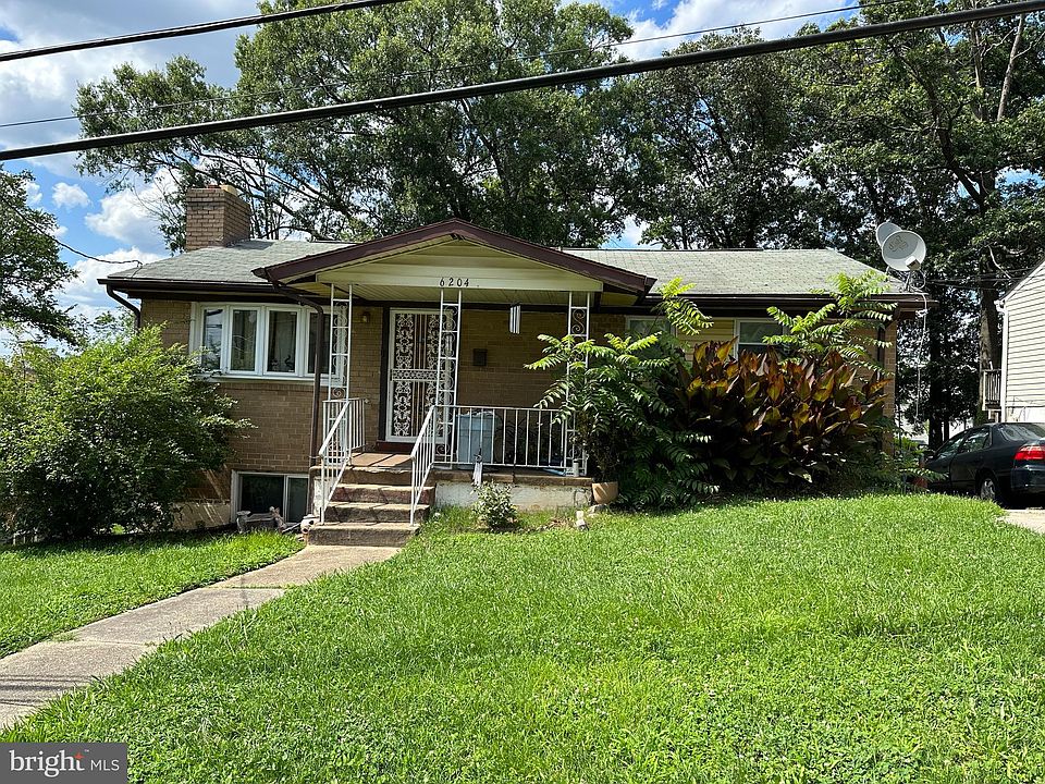 2nd image of 6204 Lee Pl