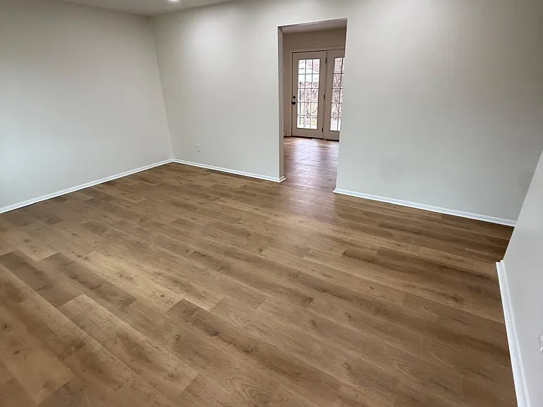 2275 Wadsworth Dr — Photo 2