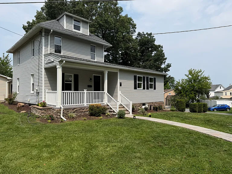 521 Wood St — Photo 7