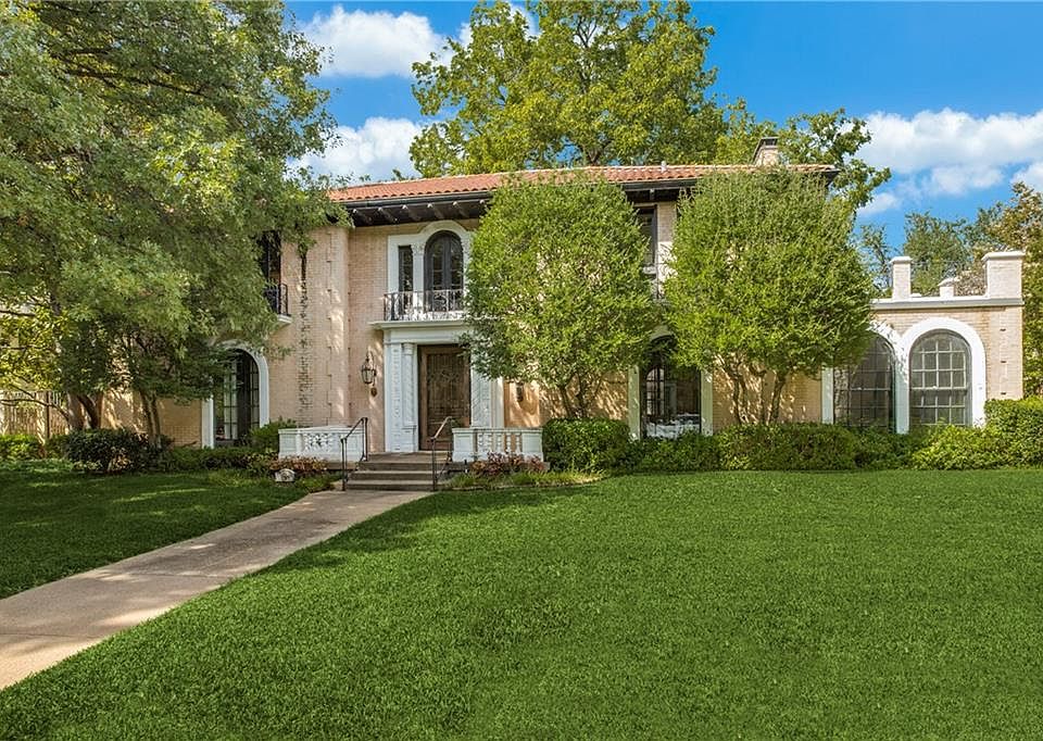 1st image of 4324 Versailles Ave
