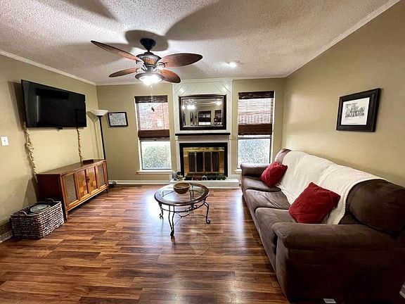 4th image of 31 Lake Barnett Dr #3