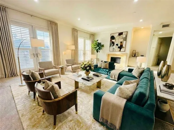 143 N Arnaz Dr APT 204, Beverly Hills, CA 90211