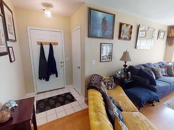 5th image of 612 Birchwood Park Dr #612