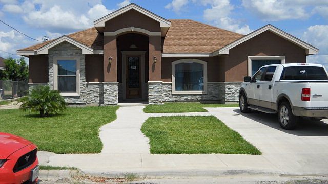 1st image of 375 Nogal St