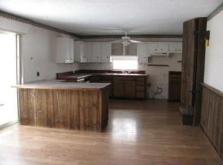 102 E Vine St, Edison, OH 43320