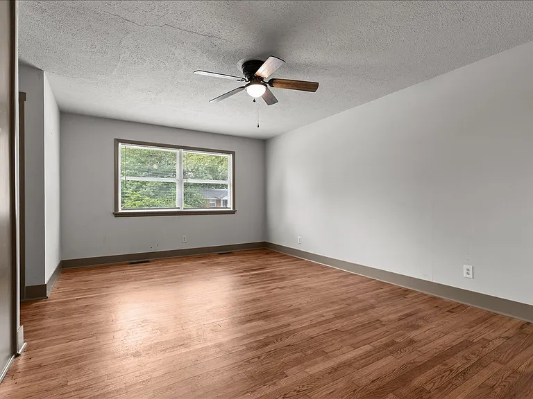 522 S Duncan Ave — Photo 20