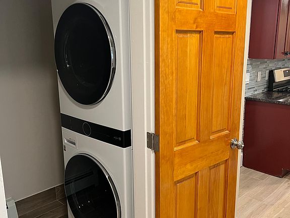 5th image of 190 Angell St #101