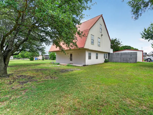 104 Bow Creek Ct, Red Oak, TX 75154