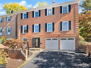 10404 Democracy Ln, Potomac, MD 20854