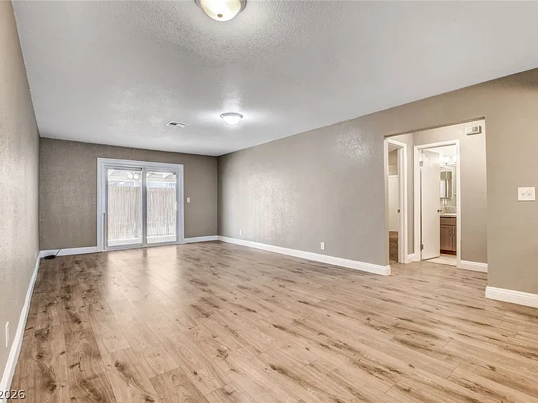 4367 S Mojave Rd — Photo 16