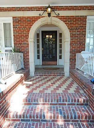 2nd image of 2810 Kensington Ave #U4