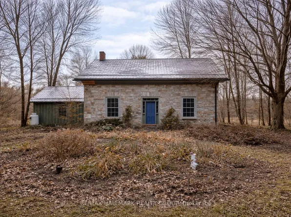 30 Ballycanoe Rd, Front Of Yonge, ON K0E 1R0