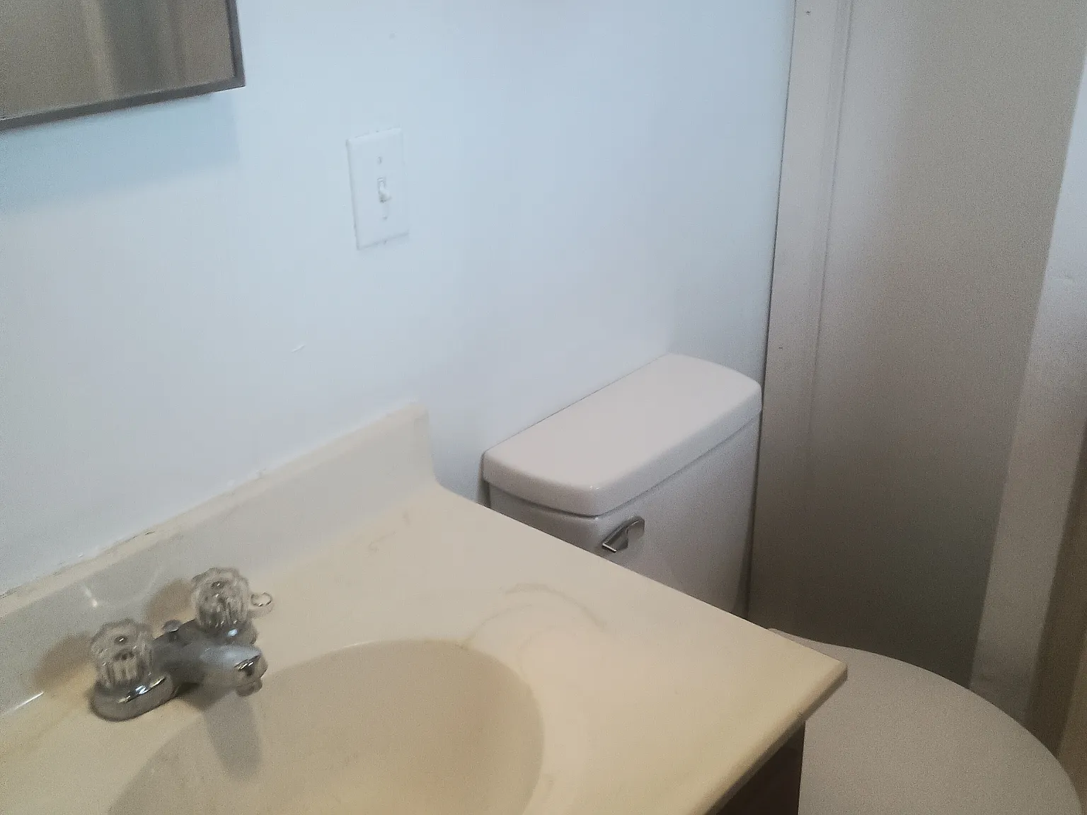 3 bed, 1200 sqft, $1,500 — Photo 2