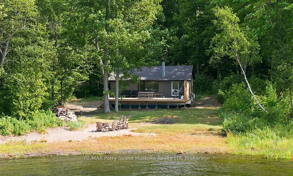 1st image of 169 Paradise Aly