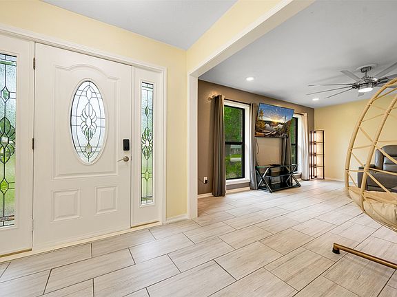 4th image of 405 Brookwood Dr
