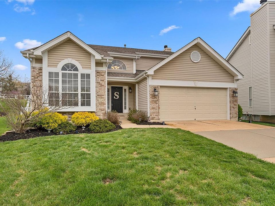 1st image of 16908 Hickory Crest Dr