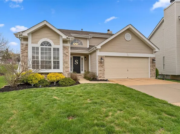 16908 Hickory Crest Dr, Ballwin, MO 63011