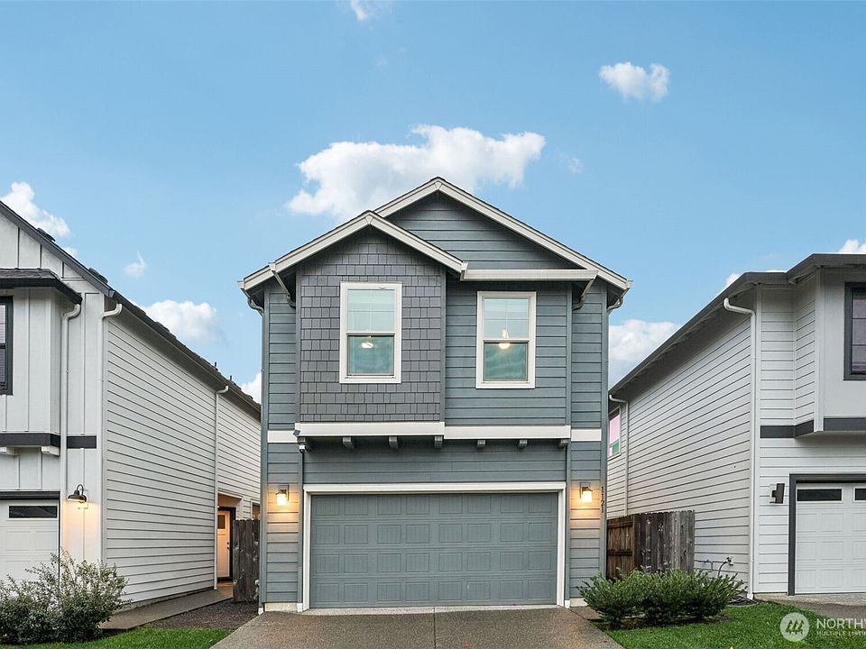 1st image of 1121 N Auburn Place