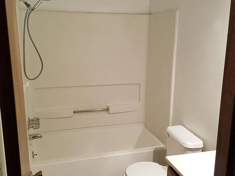 9104 Elmhurst Dr — Photo 8