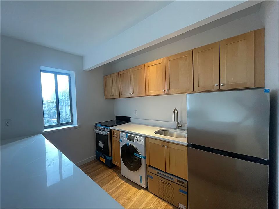 2nd image of 451 E 83rd St APT 2A