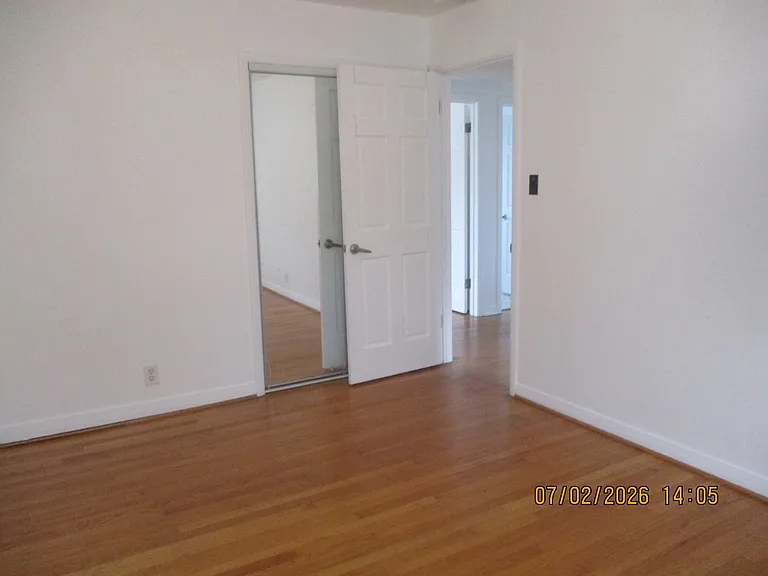 Sproat Ave — Photo 12