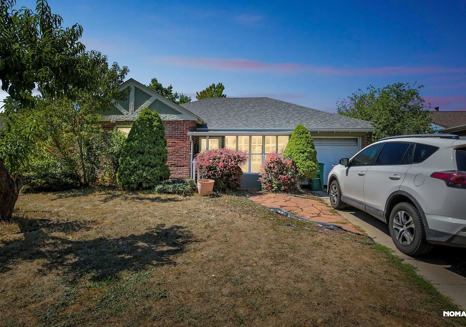 Charming 2BR House in Denver — Photo 1
