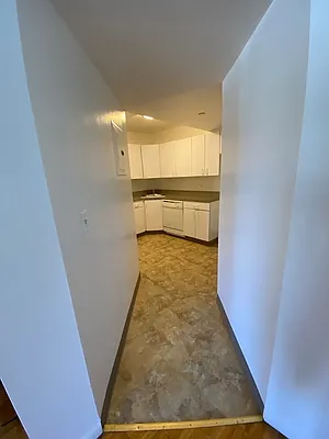 Rented by Queens Apartments Realty LLC | media 9