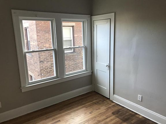 3rd image of 3395 W 117th St APT 03