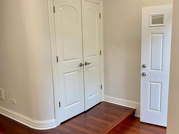 5th image of 1620 N Rockwell St #1