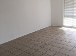 14117 Anderson St APT 7, Paramount, CA 90723