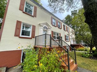 293 Mowat Ave #4, Kingston, ON K7M1L2