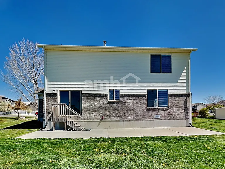 2464 S 3585 W — Photo 21