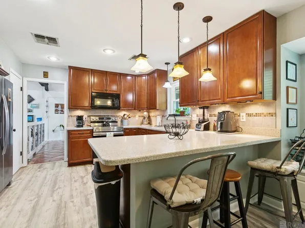 2223 W Canterbury Dr, La Place, LA 70068