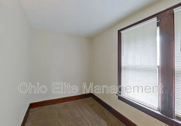 461 Reinhard Ave — Photo 17