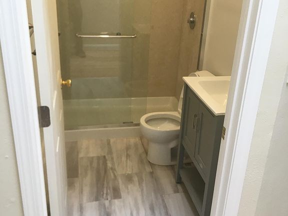 4th image of 3144 24th St