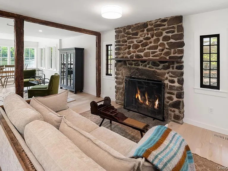 24 Cove Rd — Photo 6
