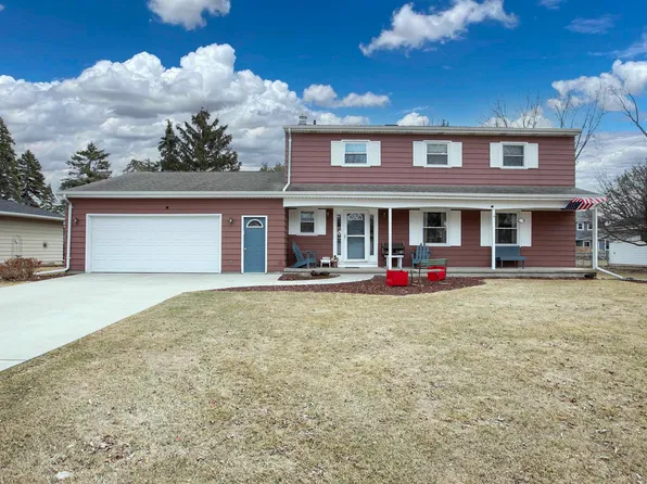 745 Manchester Rd, Neenah, WI 54956