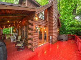 186 Chickadee Ln, Maggie Valley, NC 28751