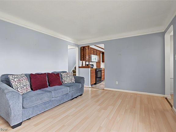 5th image of 3211 North Ave