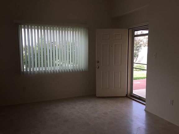 5th image of 6123 Murcia Ave NW