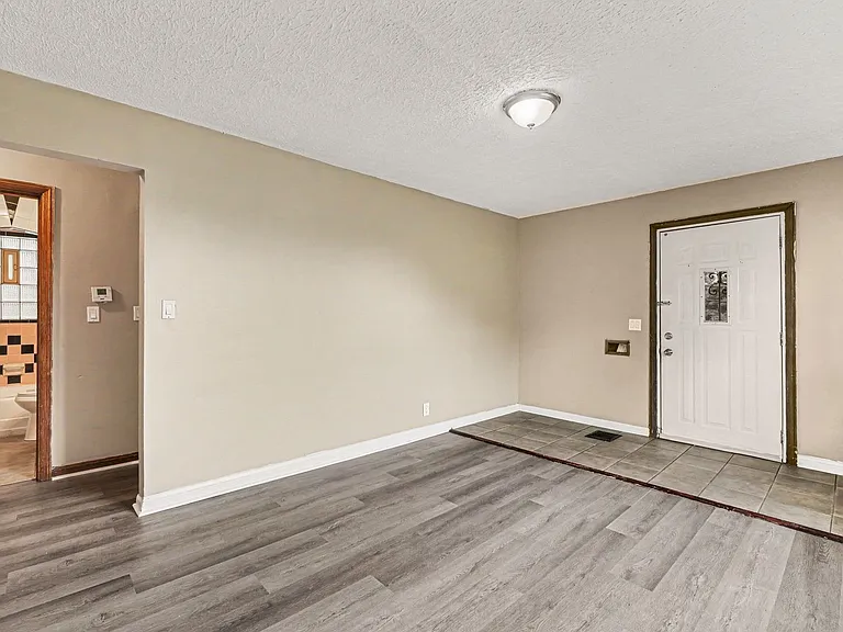937 Grand Ave — Photo 5