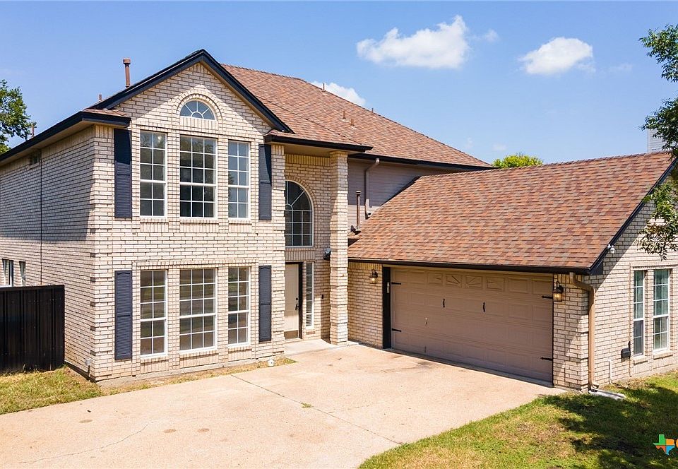 1st image of 610 Paintbrush Dr